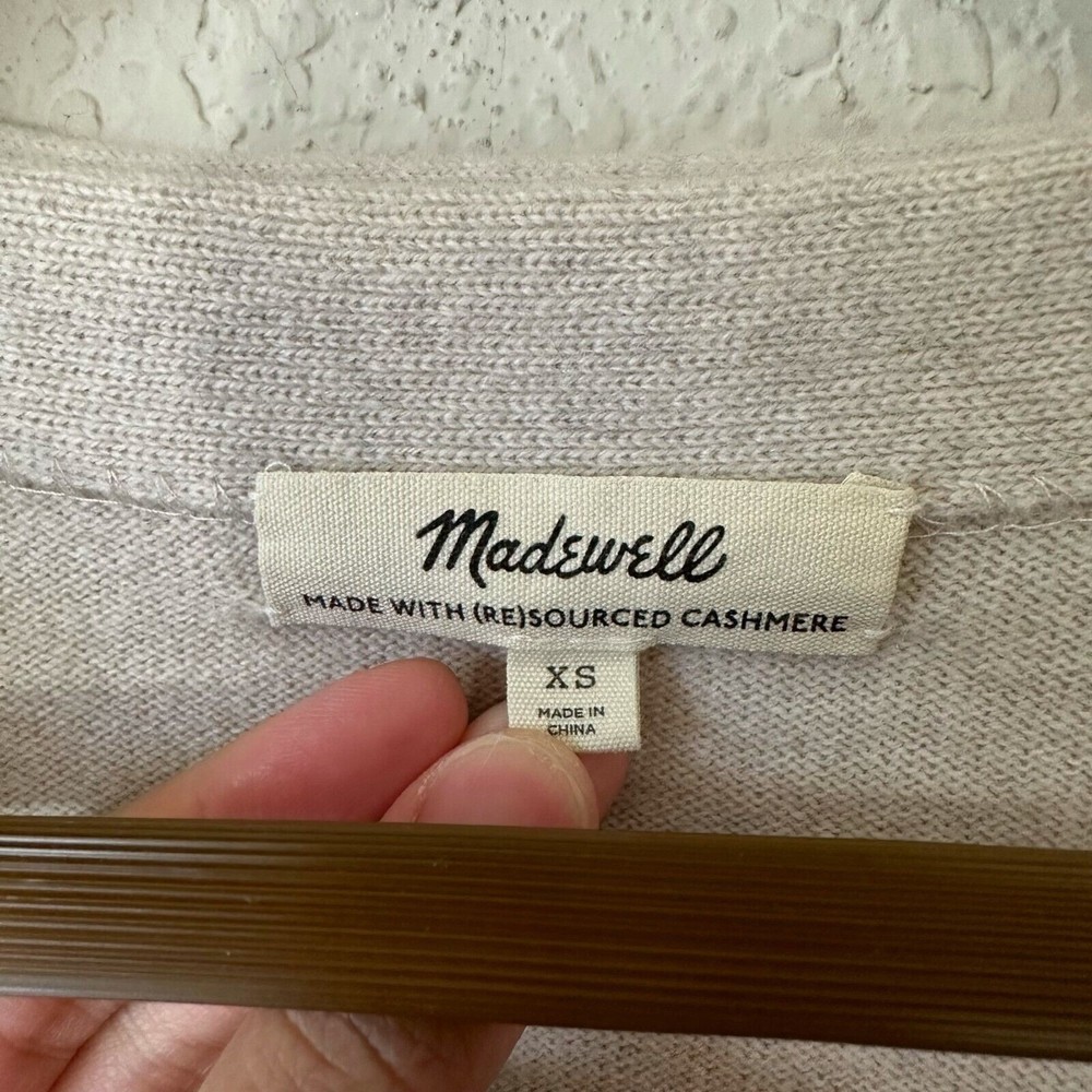 MADEWELL (Re)sourced Cashmere Carlyn V-Neck Cardigan Sweater Cream - Picture 6 of 9